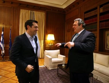 Ο υπουργός Εθνικής Άμυνας στο Μέγαρο Μαξίμου για συνάντηση με τον πρωθυπουργό